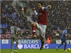 Euro 2012, VIDEO: Đánh bại Wigan, Arsenal trở lại top 4